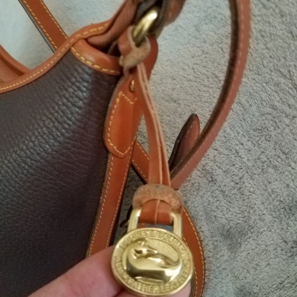 Rare Vintage Dooney & Bourke Large Hobo Bag - Picture 4 of 14